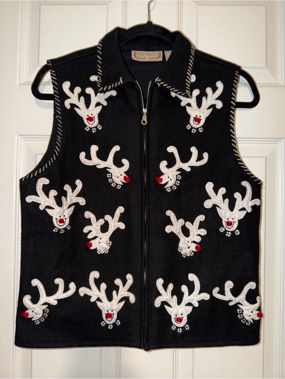 Life Style Vintage Wool Blend Black Reindeer Appliqué Zip-Up Holiday Vest